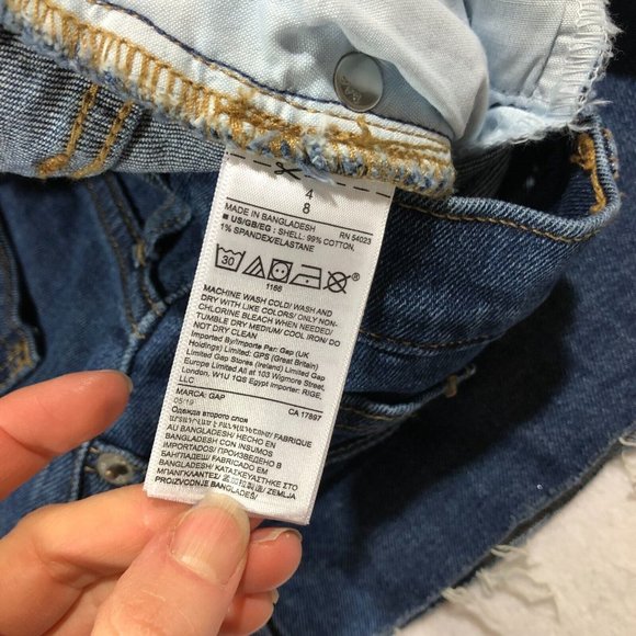 NEW Gap Womens 4 Button Front Mini Denim Jean Skirt Raw Hem #496473-00 NWT $60 - Picture 9 of 11